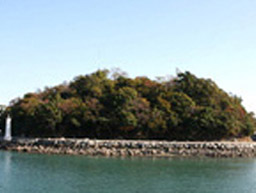 바다 한가운데 보이는 수중성 모습