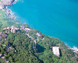 하늘에서 내려다본 향일암 전경