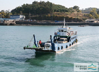 항해하는 경호호