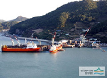 돌산조선소 전경