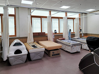 한방진료실 내부 전경