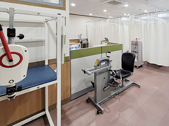 물리치료실 내부 전경