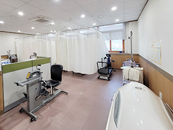 물리치료실 내부 전경