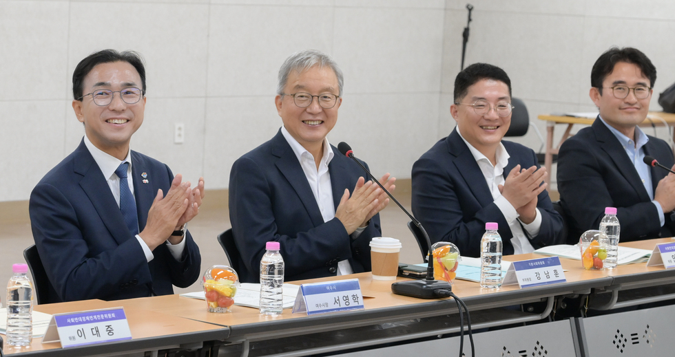 기본사회위원회 지방정부특별위원회 회의