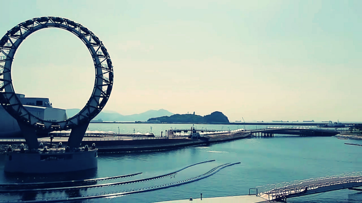 여수 기차여행을 떠나서 겨울바다를 바라보면서 오동도와 멋지게 한컷을 연출해 보았습니다 