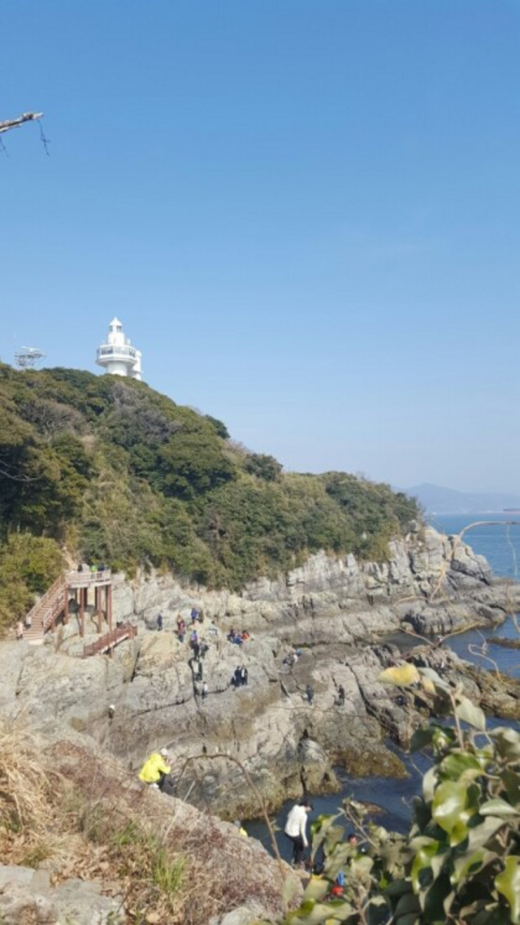 용굴 내려가는길