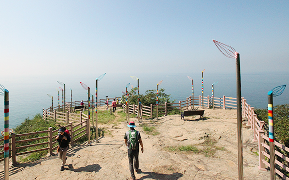 바다가 내려다 보이는 미역널방 전망대