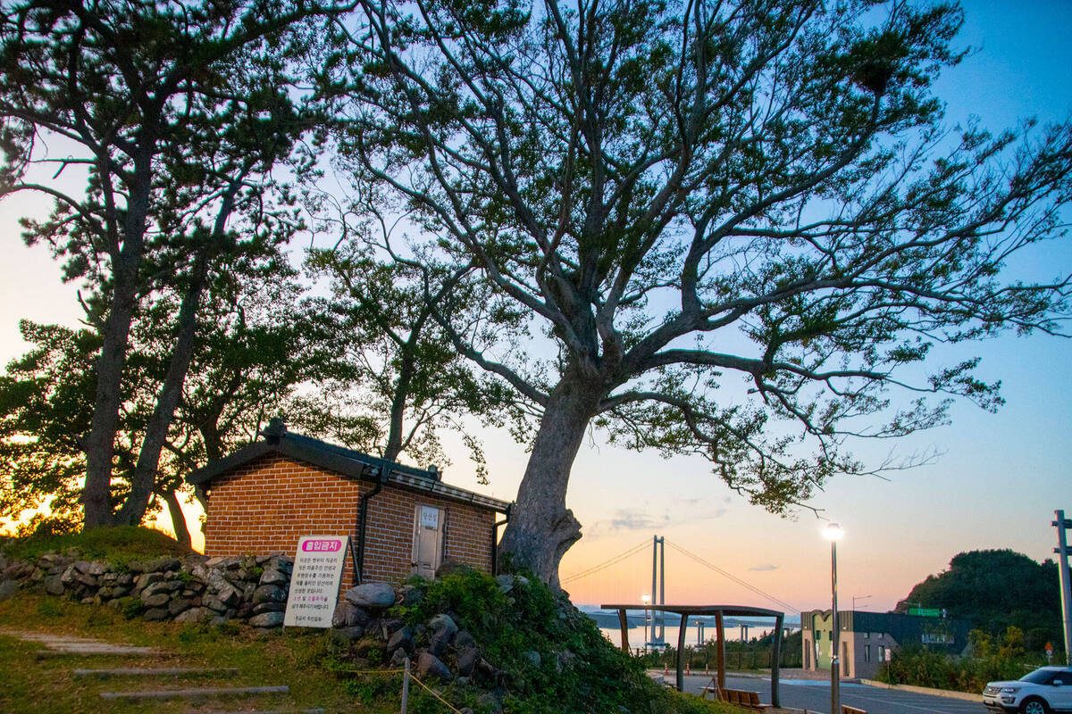 적금도에 있는 당산집 전경