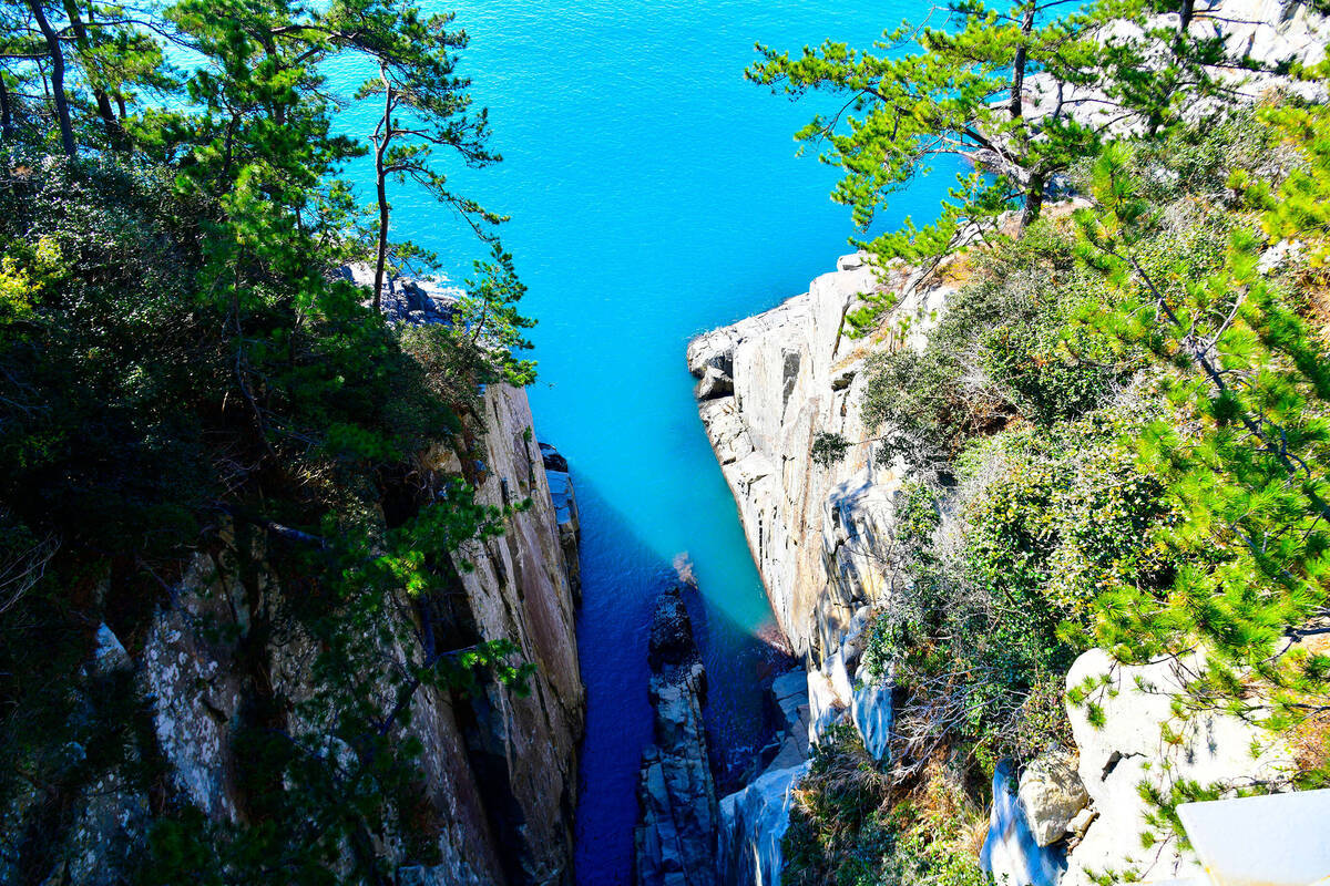 금오도 절벽 전경