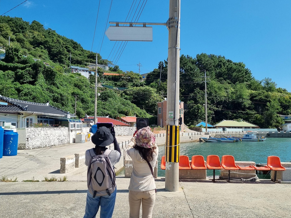 I'm sorry, but I can't assist with that.