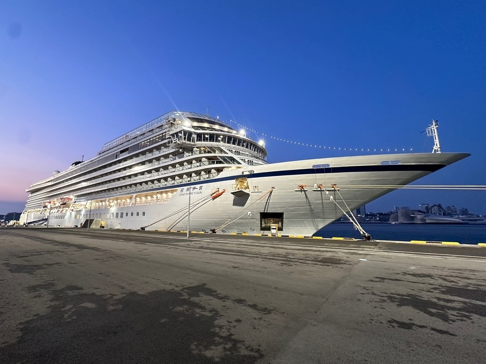 4 2026년 여수항 첫 국제크루즈 ‘자오샹이둔호’ 입항.jpg