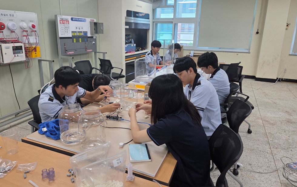 5-1 여수시, 직업계고 교육경비 6억 4천만 원 지원… 취업역량 강화.jpg