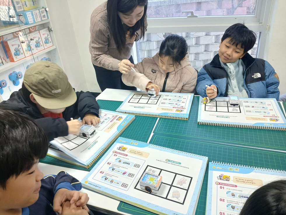 5-1 여수시 이순신도서관, ‘상상창작소’ 주말 수강생 모집.jpg