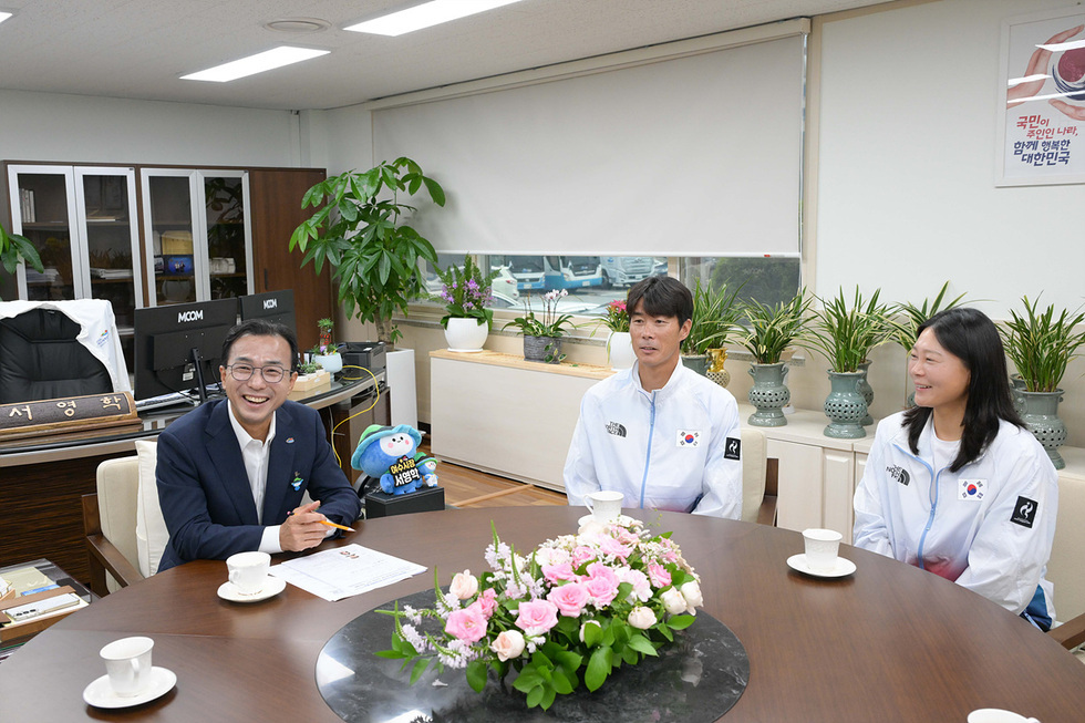 1-1 서영학 여수시장, 제20회 아이치·나고야 아시안게임 요트 국가대표 선수 격려.jpg