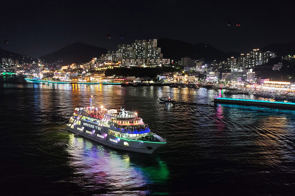 Revisiting romantic Yeosu, reaching 10 million tourists in 3 years! 